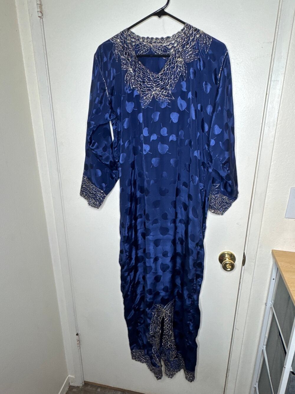 Vintage Kaftan Muumuu Navy with jacquard leaf pattern and embroidery